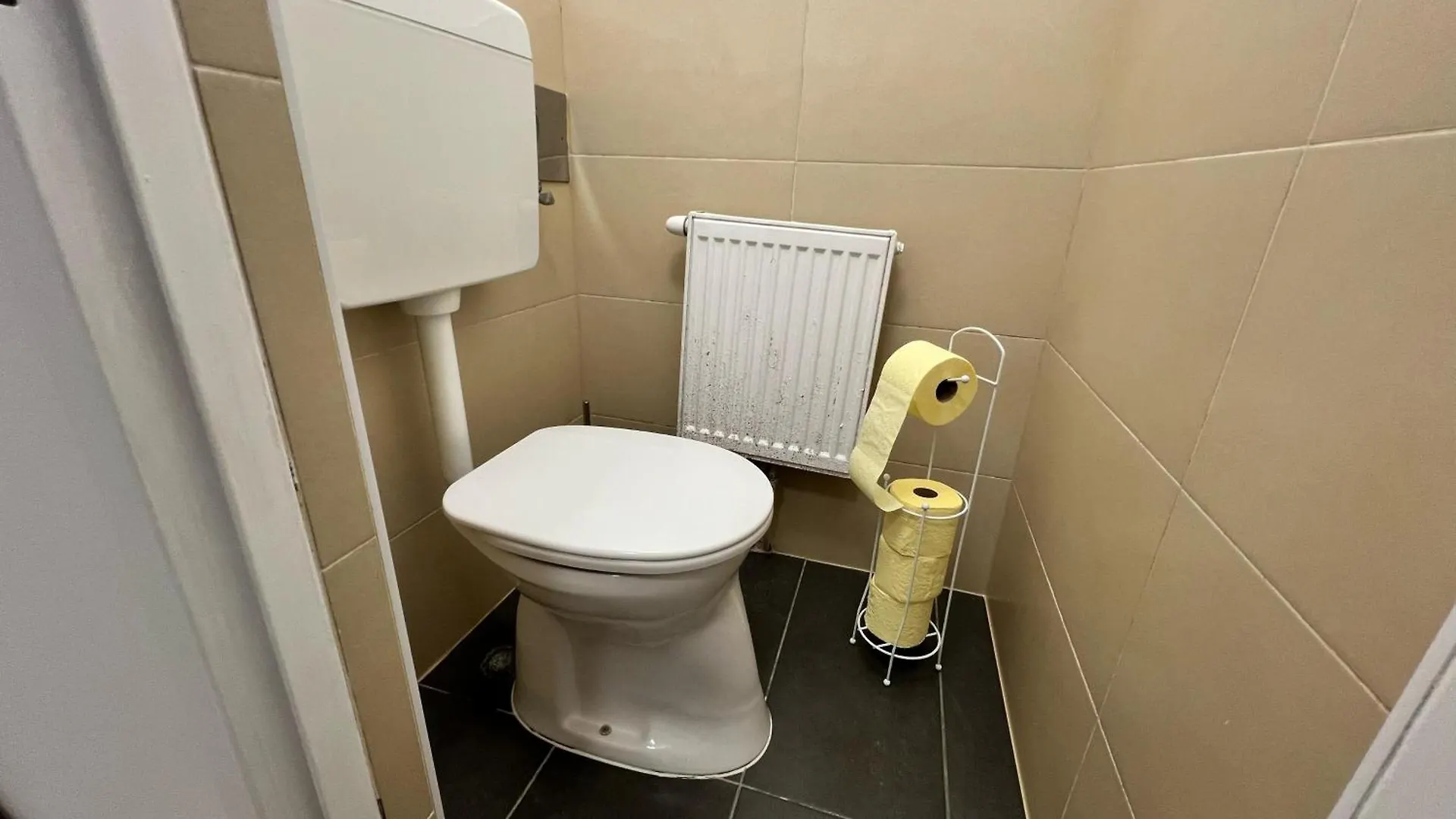 Affordable 3Br Apt Prime Location In Vienna 0*,
