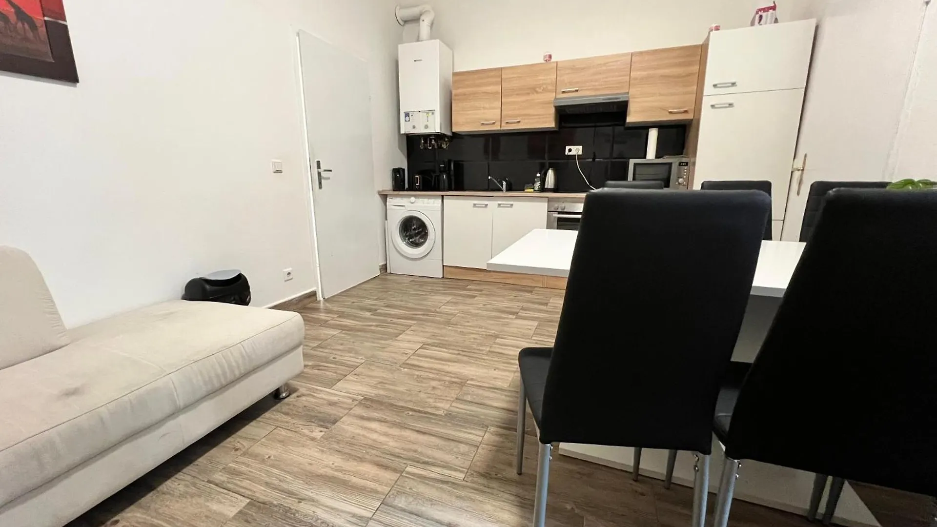 Affordable 3Br Apt Prime Location In Vienna Apartment